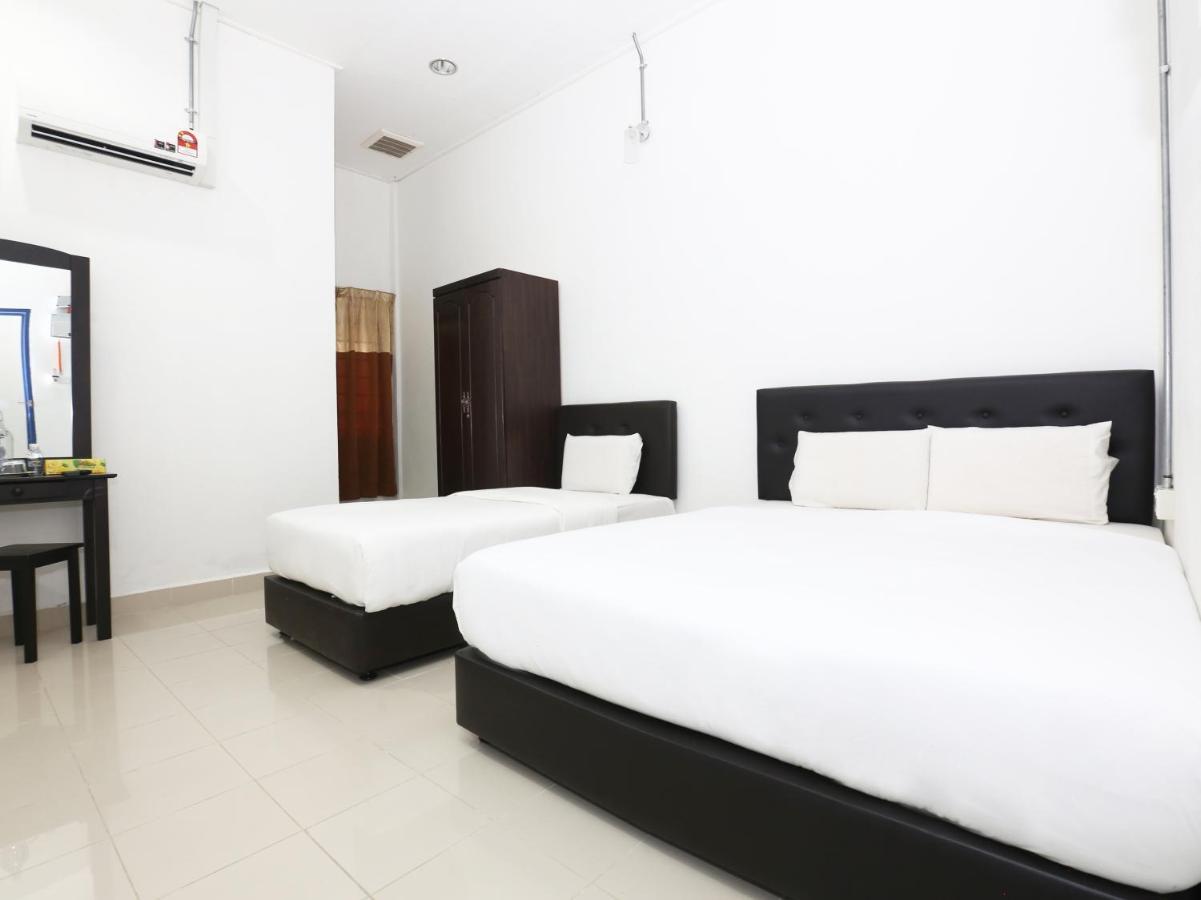 Spot On 89778 Aisy Hotel Tanah Merah  Exterior photo